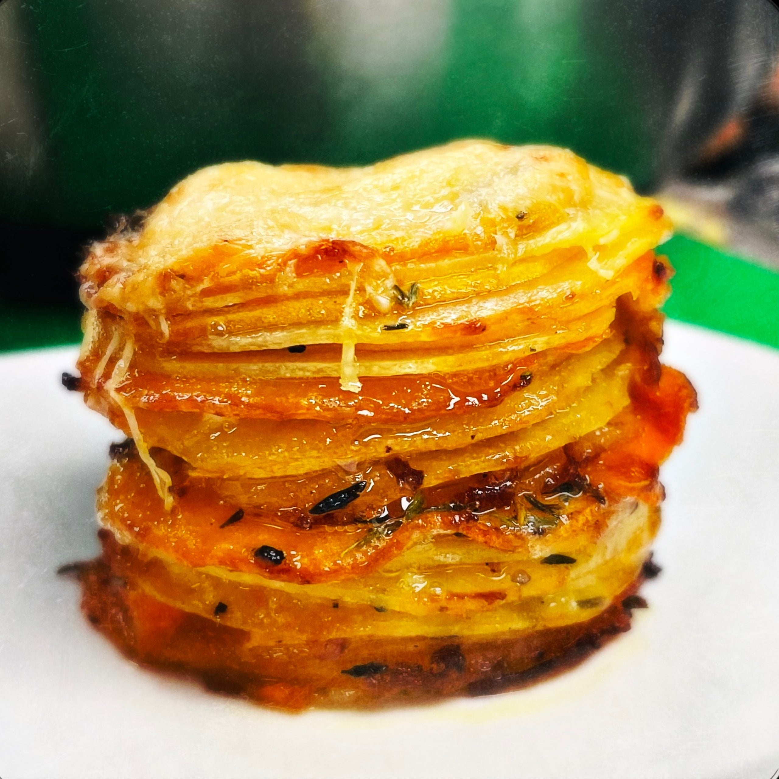 Friendsgiving Menu + Beaujolais Glass Pour Takeover Clō Wine Gallery